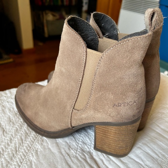 Browns-Artica exclusive ankle boots - Picture 4 of 8